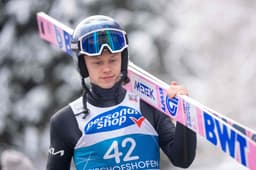 Eestlased pääsesid suvise suusahüpete GP avaetapil kvalifikatsioonist edasi, Aigro oli teises kümnes    